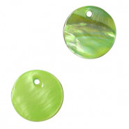Shell charm round 15mm Spring green